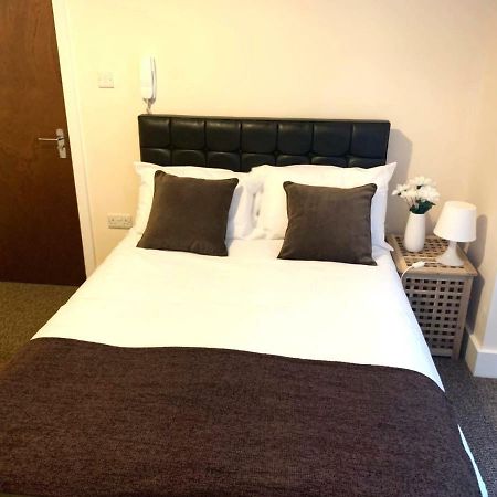 Serviced Accommodations لوتون المظهر الخارجي الصورة