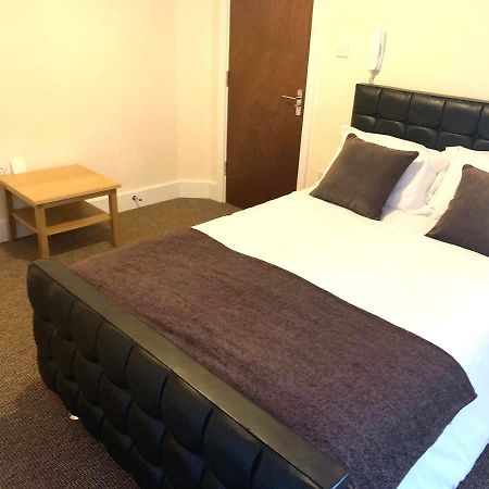 Serviced Accommodations لوتون المظهر الخارجي الصورة